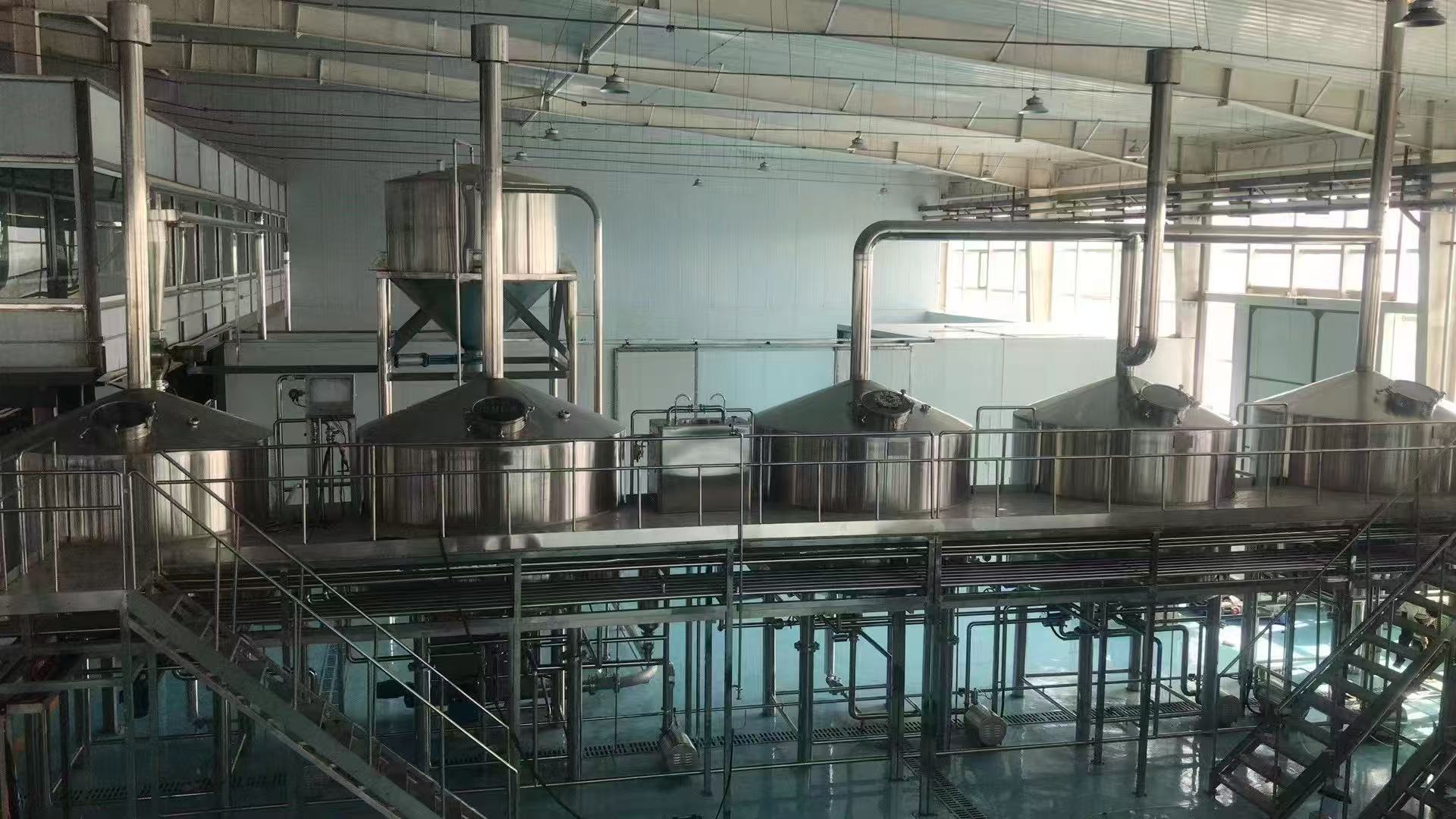 德昌精酿啤酒设备厂—精酿啤酒设备主要生产工艺与核心技术